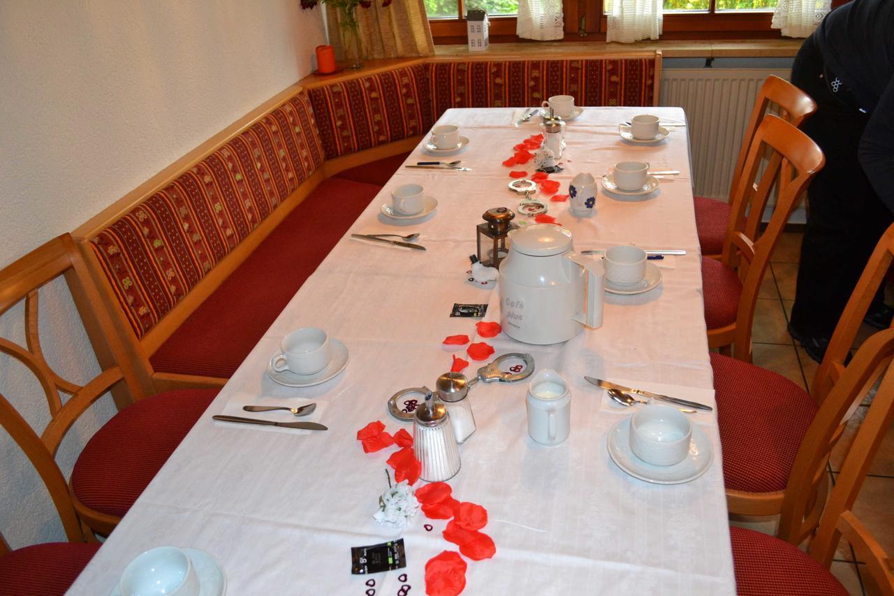 Gaestehaus Tagescafe Eckenfels Ohlsbach Exteriör bild